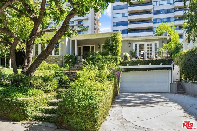 10576 Lindbrook Drive, Los Angeles, CA 90024