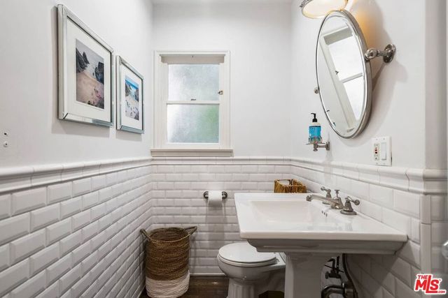 10576 Lindbrook Drive, Los Angeles, CA 90024