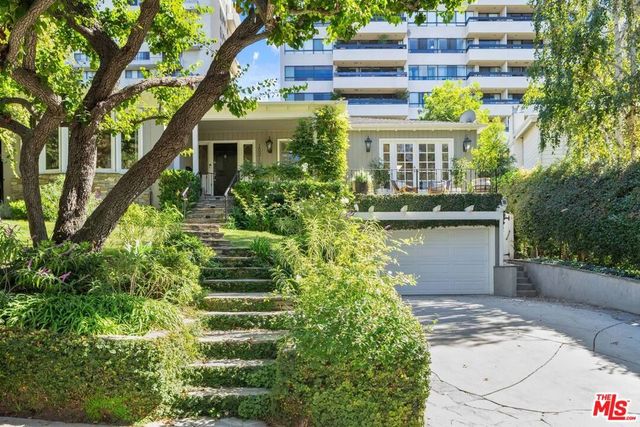 10576 Lindbrook Drive, Los Angeles, CA 90024
