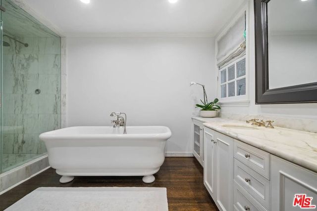 10576 Lindbrook Drive, Los Angeles, CA 90024