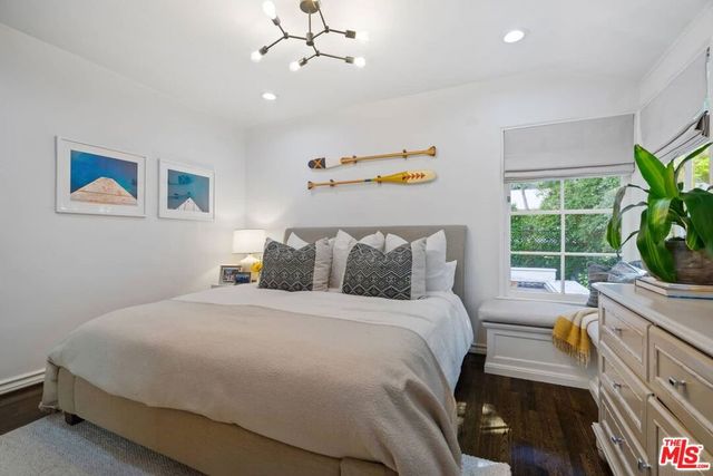 10576 Lindbrook Drive, Los Angeles, CA 90024