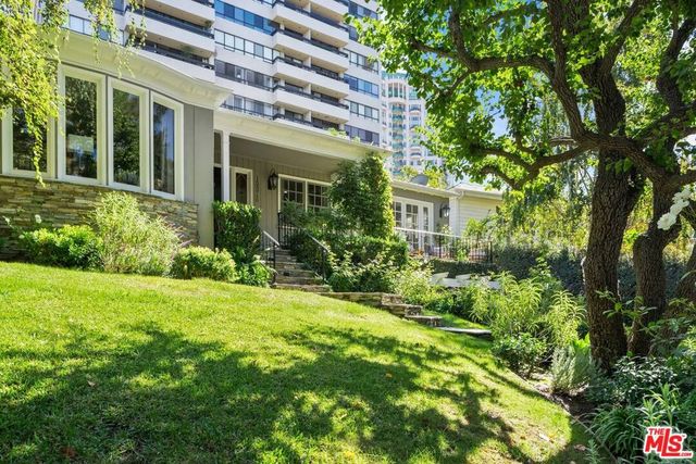 10576 Lindbrook Drive, Los Angeles, CA 90024