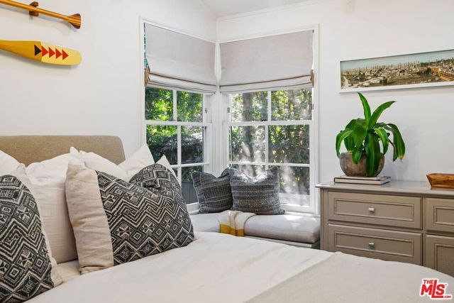 10576 Lindbrook Drive, Los Angeles, CA 90024