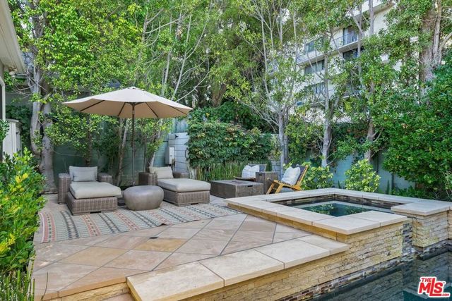 10576 Lindbrook Drive, Los Angeles, CA 90024