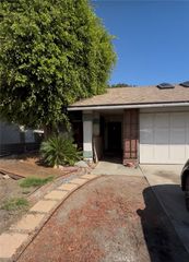 1033 S Dennis, Santa Ana, CA 92704