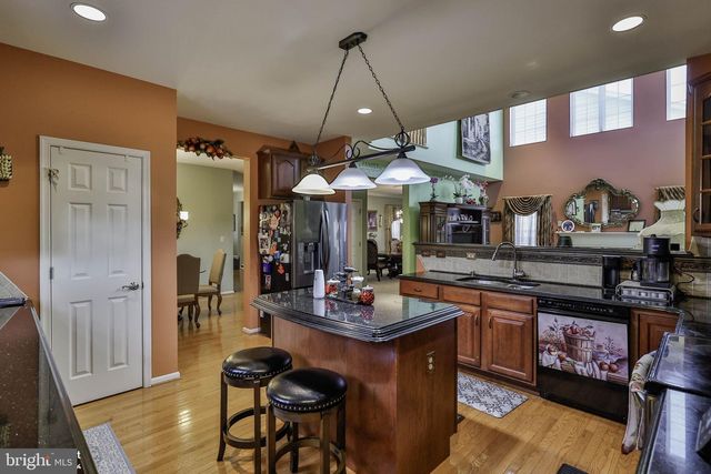 1327 WHEATLAND AVE, Pennsburg, PA 18073
