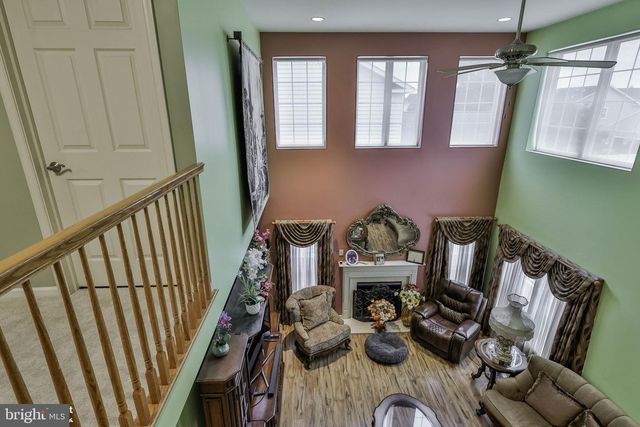 1327 WHEATLAND AVE, Pennsburg, PA 18073