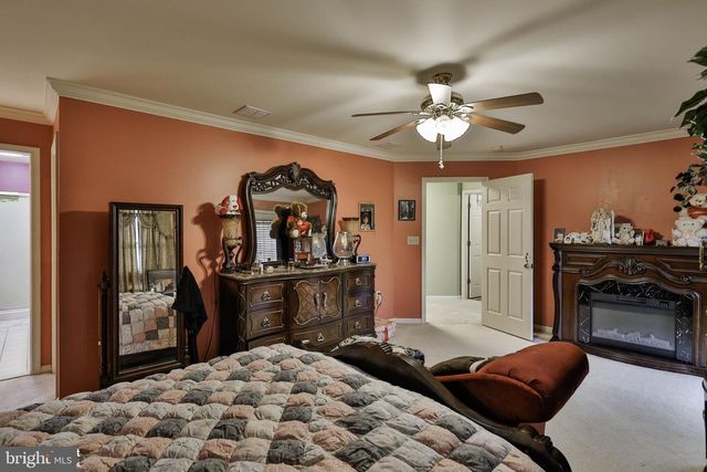 1327 WHEATLAND AVE, Pennsburg, PA 18073