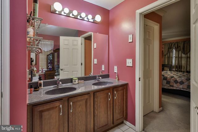 1327 WHEATLAND AVE, Pennsburg, PA 18073