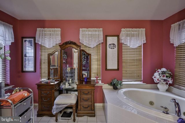 1327 WHEATLAND AVE, Pennsburg, PA 18073