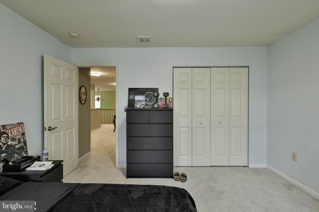 1327 WHEATLAND AVE, Pennsburg, PA 18073