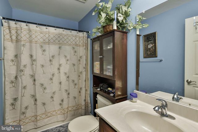 1327 WHEATLAND AVE, Pennsburg, PA 18073