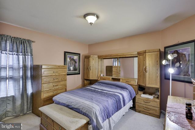1327 WHEATLAND AVE, Pennsburg, PA 18073