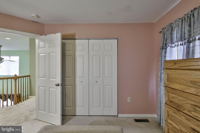 1327 WHEATLAND AVE, Pennsburg, PA 18073