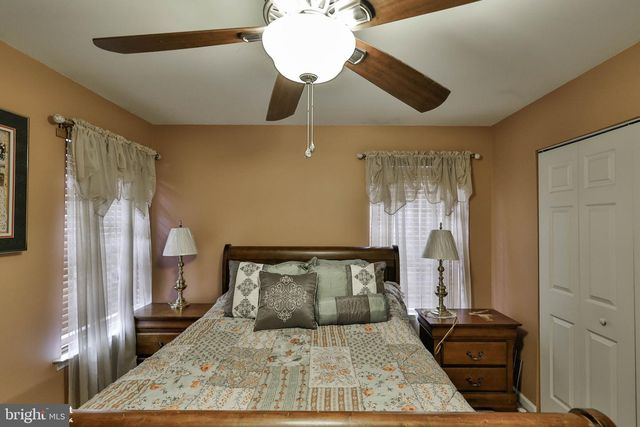 1327 WHEATLAND AVE, Pennsburg, PA 18073