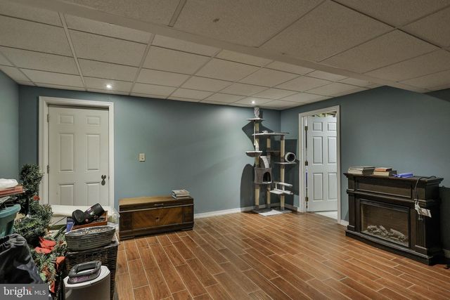 1327 WHEATLAND AVE, Pennsburg, PA 18073