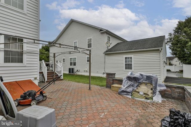 1327 WHEATLAND AVE, Pennsburg, PA 18073