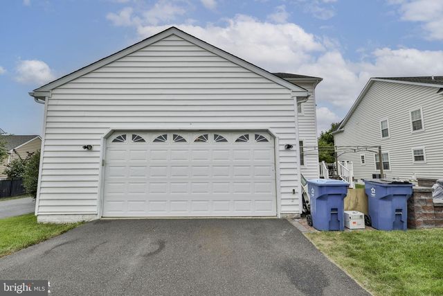 1327 WHEATLAND AVE, Pennsburg, PA 18073