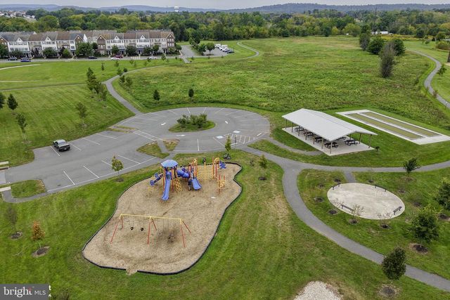 1327 WHEATLAND AVE, Pennsburg, PA 18073