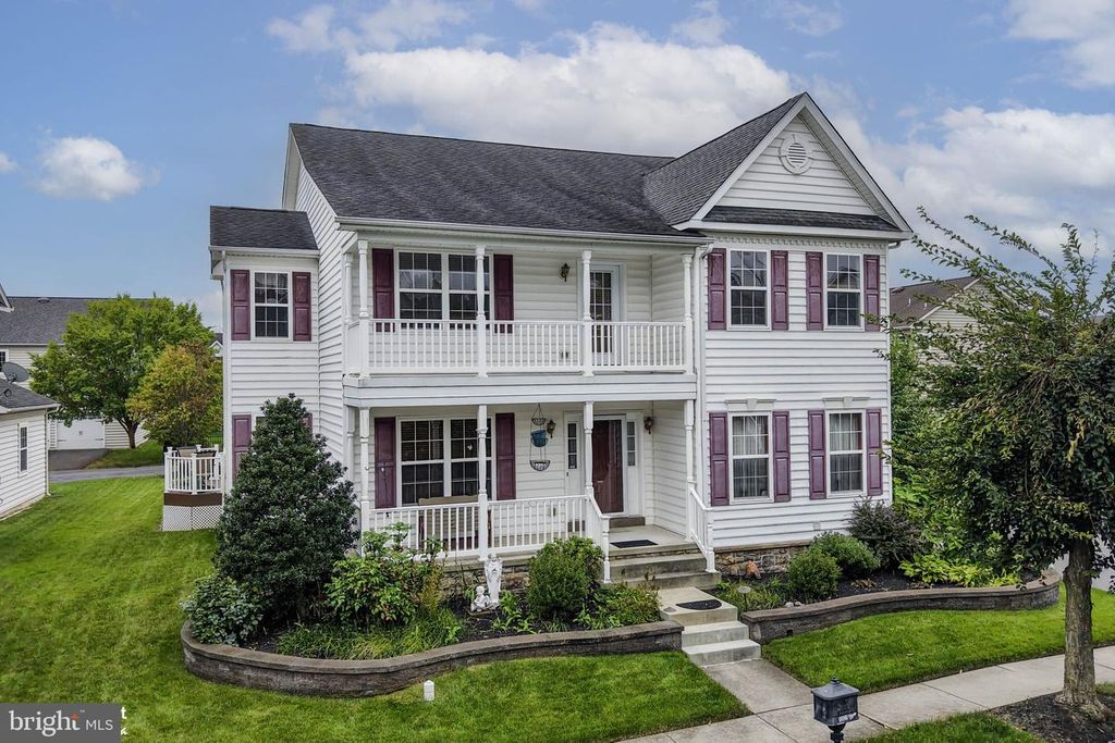 1327 WHEATLAND AVE, Pennsburg, PA 18073