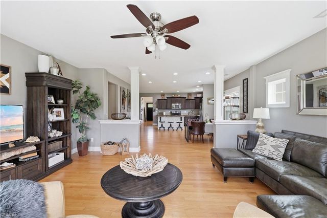 118 N Lou Sawyer RD, Moyock, NC 27958