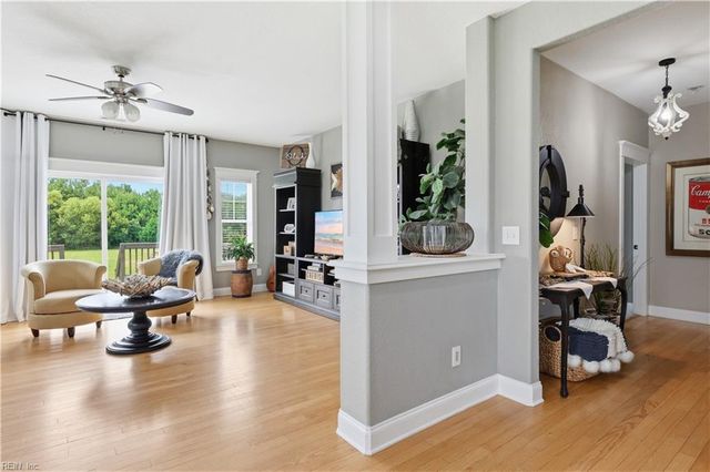 118 N Lou Sawyer RD, Moyock, NC 27958