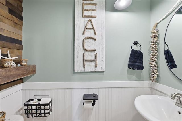 118 N Lou Sawyer RD, Moyock, NC 27958