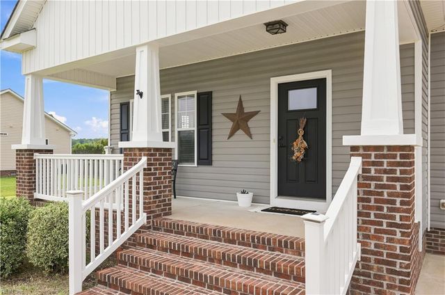 118 N Lou Sawyer RD, Moyock, NC 27958