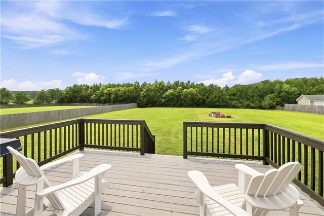 118 N Lou Sawyer RD, Moyock, NC 27958