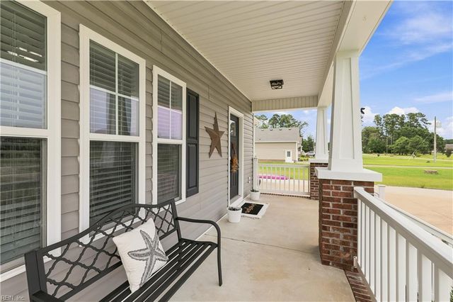 118 N Lou Sawyer RD, Moyock, NC 27958
