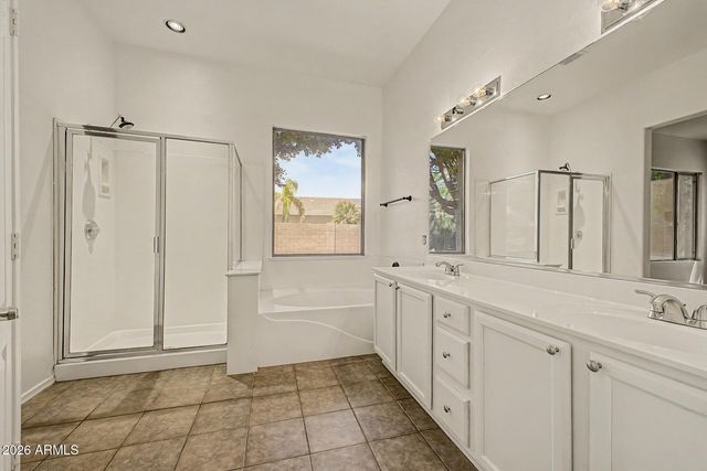 530 S BAHAMA Drive, Gilbert, AZ 85296