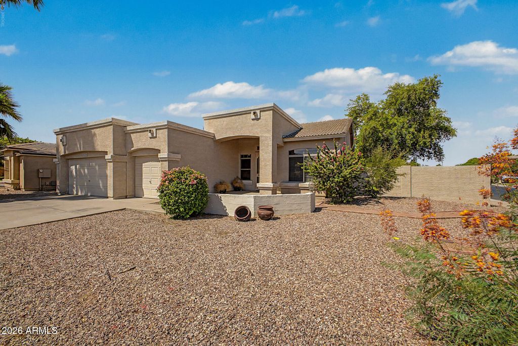 530 S BAHAMA Drive, Gilbert, AZ 85296 — photo 3
