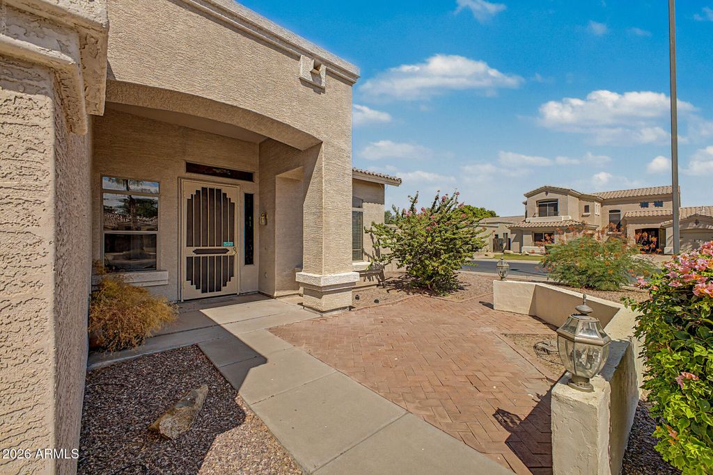 530 S BAHAMA Drive, Gilbert, AZ 85296 — photo 4