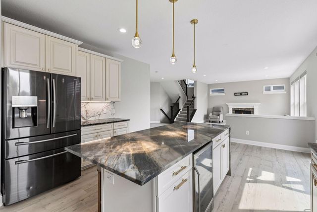 18001 Gleaming Court, Lakeville, MN 55044