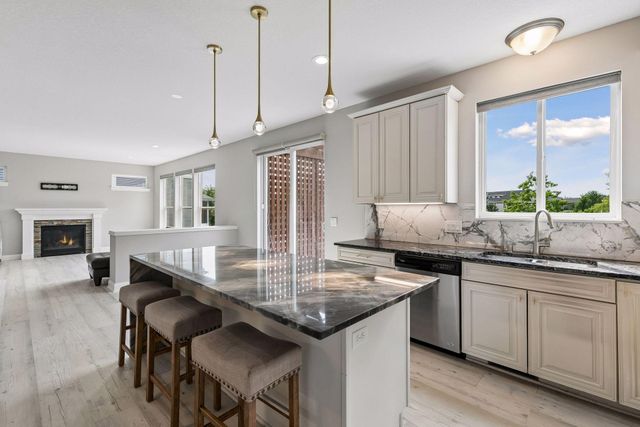 18001 Gleaming Court, Lakeville, MN 55044