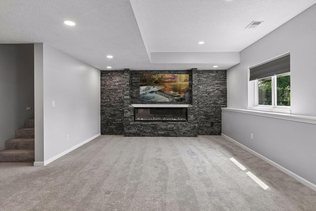 18001 Gleaming Court, Lakeville, MN 55044