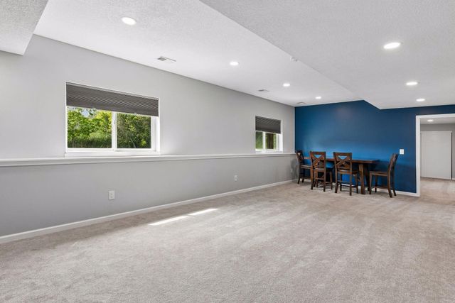18001 Gleaming Court, Lakeville, MN 55044