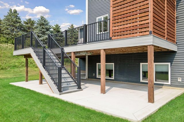 18001 Gleaming Court, Lakeville, MN 55044