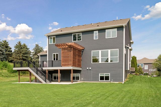 18001 Gleaming Court, Lakeville, MN 55044