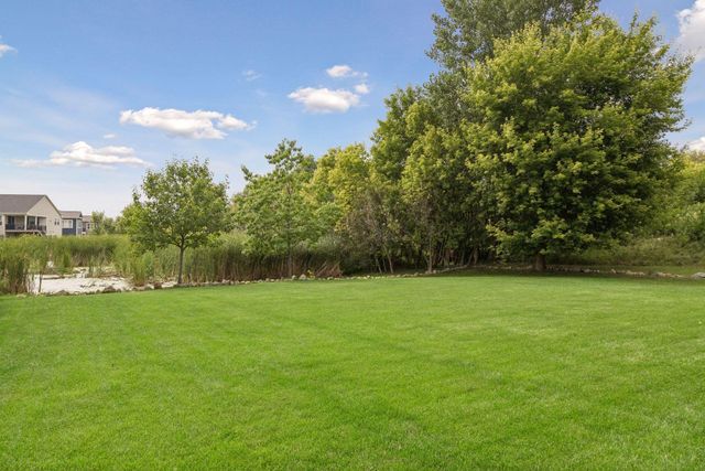 18001 Gleaming Court, Lakeville, MN 55044