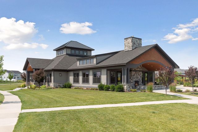 18001 Gleaming Court, Lakeville, MN 55044