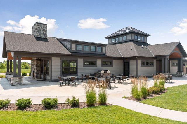 18001 Gleaming Court, Lakeville, MN 55044