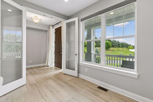 18001 Gleaming Court, Lakeville, MN 55044