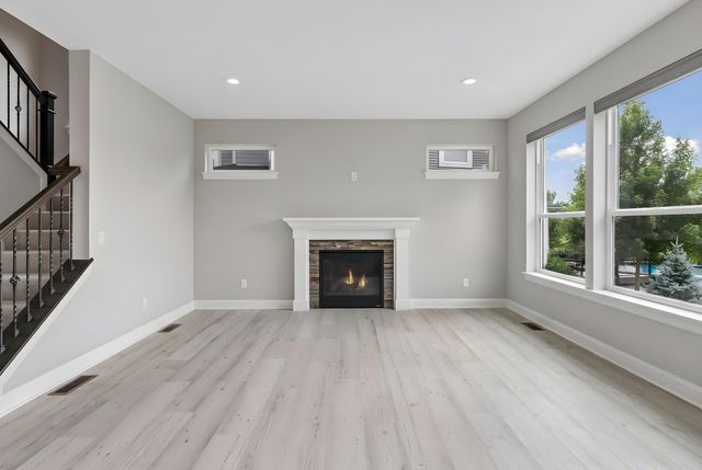 18001 Gleaming Court, Lakeville, MN 55044
