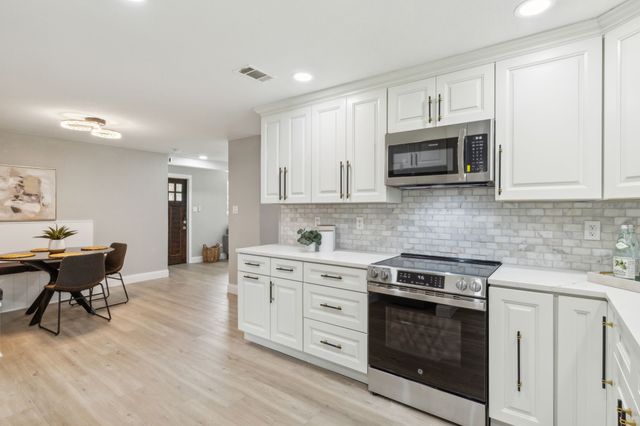 1721 Del Rancho Drive, Irving, TX 75061