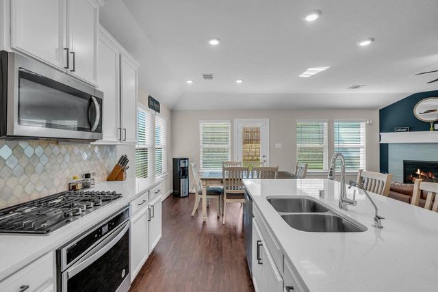 1917 Canyon Live Oak Street, Conroe, TX 77304