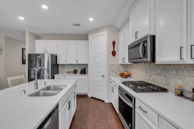 1917 Canyon Live Oak Street, Conroe, TX 77304