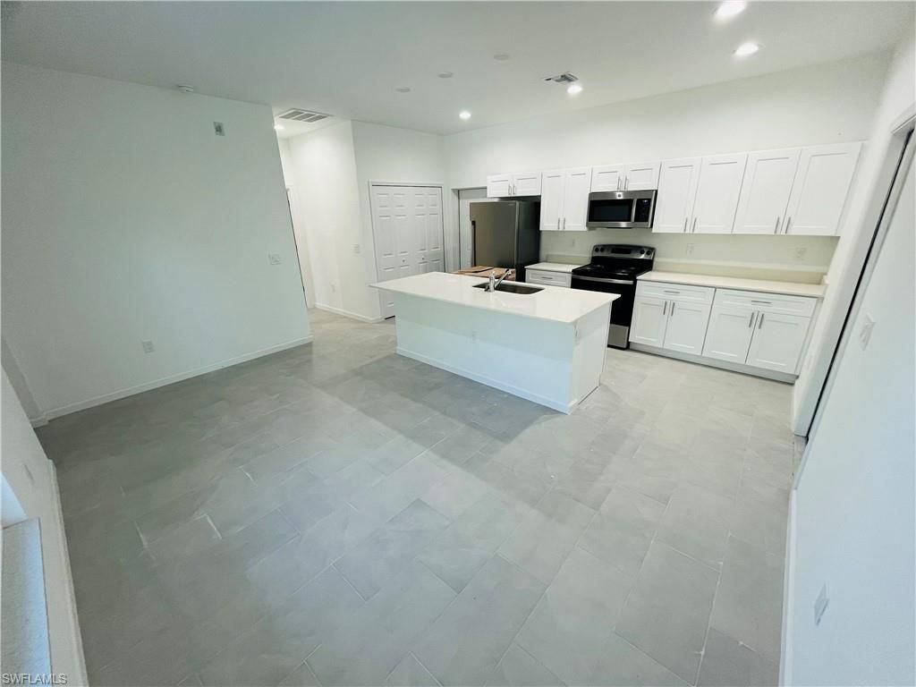4605 Karen AVE N, LEHIGH ACRES, FL 33971 — photo 4