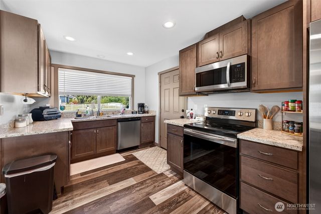 11605 67th Avenue E, Puyallup, WA 98373