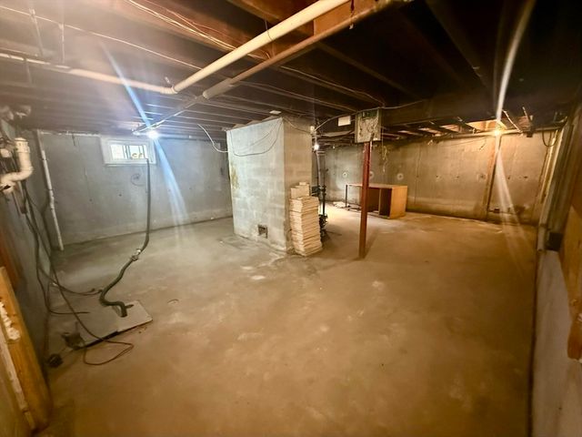 237 Summer St, Brockton, MA 02302